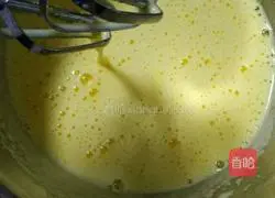 Illustration of how to make egg yolk biscuits 6