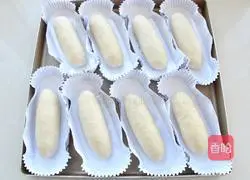 Illustration of how to make rye hot dog buns 8