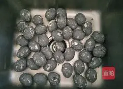 Egg Yolk Lotus Seed Mooncake Recipe Illustration 1