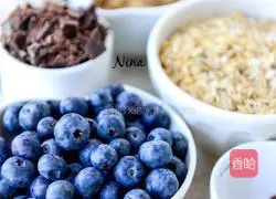 Blueberry Black Oatmeal Cookies Recipe Illustration 2