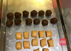 Illustration of how to make bean paste mooncakes 9