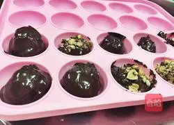 Hazelnut Chocolate Truffle Recipe Illustration 6