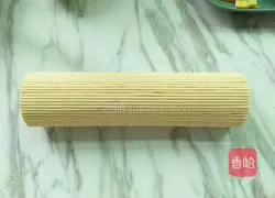 Illustration of how to make meat floss and seaweed rolls 12