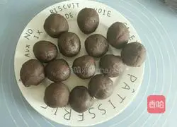 Illustration of how to make bean paste mooncakes 6