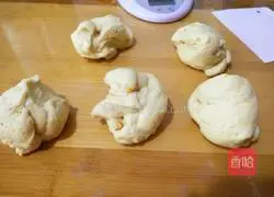Illustration of how to make orange buns 11