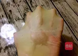 Illustration of how to make coconut bread 5