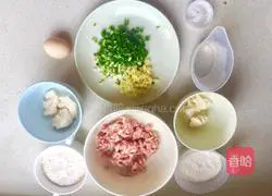 Illustration of how to make fresh meat mooncakes (pork roast) 1