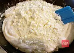 Illustration of how to make peanut beef biscuits 7