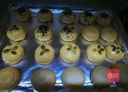Illustration of how to make puff pastry mooncakes 7