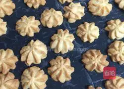 Illustration of how to make coconut milk protein cookies 7