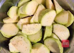 Illustration of how to make poached egg and zucchini toast 3