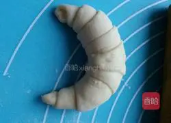 Illustration of how to make butter roll bread 11