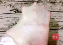 Illustration of how to make caterpillar bread 5