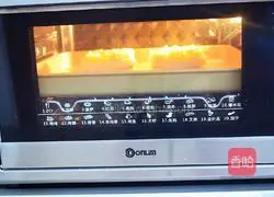 Illustration of how to make egg cheese toast 14