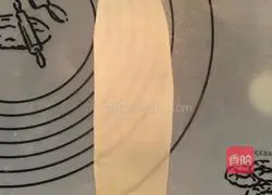 Illustration of how to make fresh meat mooncakes 9