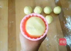  Illustration of how to make milky date paste mooncakes 17