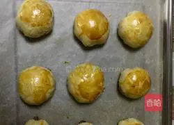 Fresh meat mooncakes Illustration of how to make meat roast 16