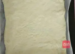 Illustration of how to make meat floss rolls 2