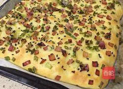 Illustration of how to make salad colored meat floss bread 10