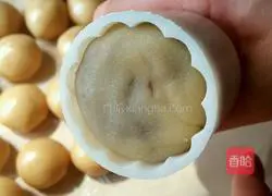 Lotus Seed Cranberry Mooncake Recipe Illustration 6