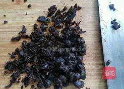 Illustration of making sauce-flavored pancakes 2