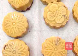 Illustration of how to make Cantonese mooncakes 6