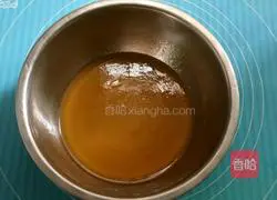 Illustration of how to make bean paste and double yolk mooncakes 3