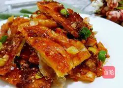 Illustration of how to make crispy sauce pancake 23