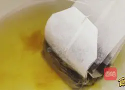 Illustration of how to make thick pearl milk tea toast 1