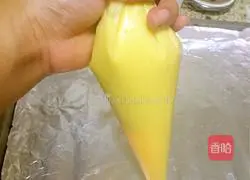 Illustration of how to make crackers 3