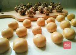 Illustration of how to make five-nut mooncakes 8