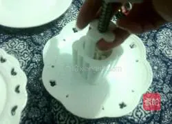 Chocolate Snow Skin Mooncake Recipe Illustration 10