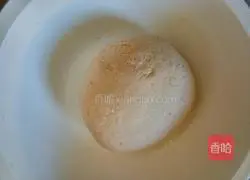 Chocolate Illustration of how to make little hedgehog steamed buns 3