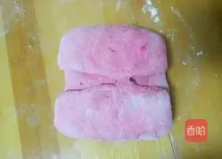 Illustration of how to make dragon fruit multi-grain buns 12