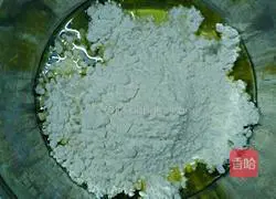 Illustration of how to make Wuren mooncake stuffing 8