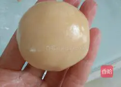 Illustration of how to make fruit-filled mooncakes 9
