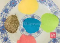 Illustration of how to make colorful snowskin mooncakes 5