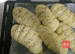 Illustration of how to make meat floss rolls 12