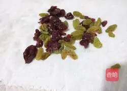 Illustration of how to make dried fruit scones 6