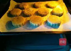 Cantonese-style mooncake recipe 14