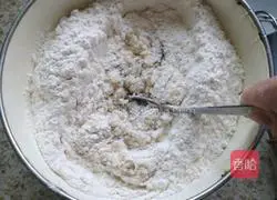 Cantonese bean paste mooncake recipe illustration 6