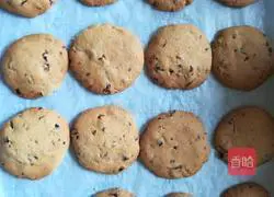 Illustration of how to make lard version of cranberry cookies 6