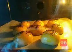 Illustration of how to make fresh meat mooncakes 13