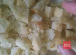Illustration of making homemade bread crumbs 5