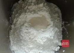 Rose bread recipe illustration 2