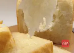 Illustration of how to make salad toast 9