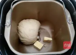 Illustration of how to make hand-shredded condensed milk bread 2