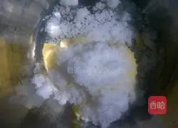 Banana Pound Cake Recipe Illustration 3