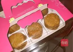 Mooncakes are out of the oven! Illustration of how to make them 5