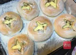 Illustration of how to make potato bread with milk 20